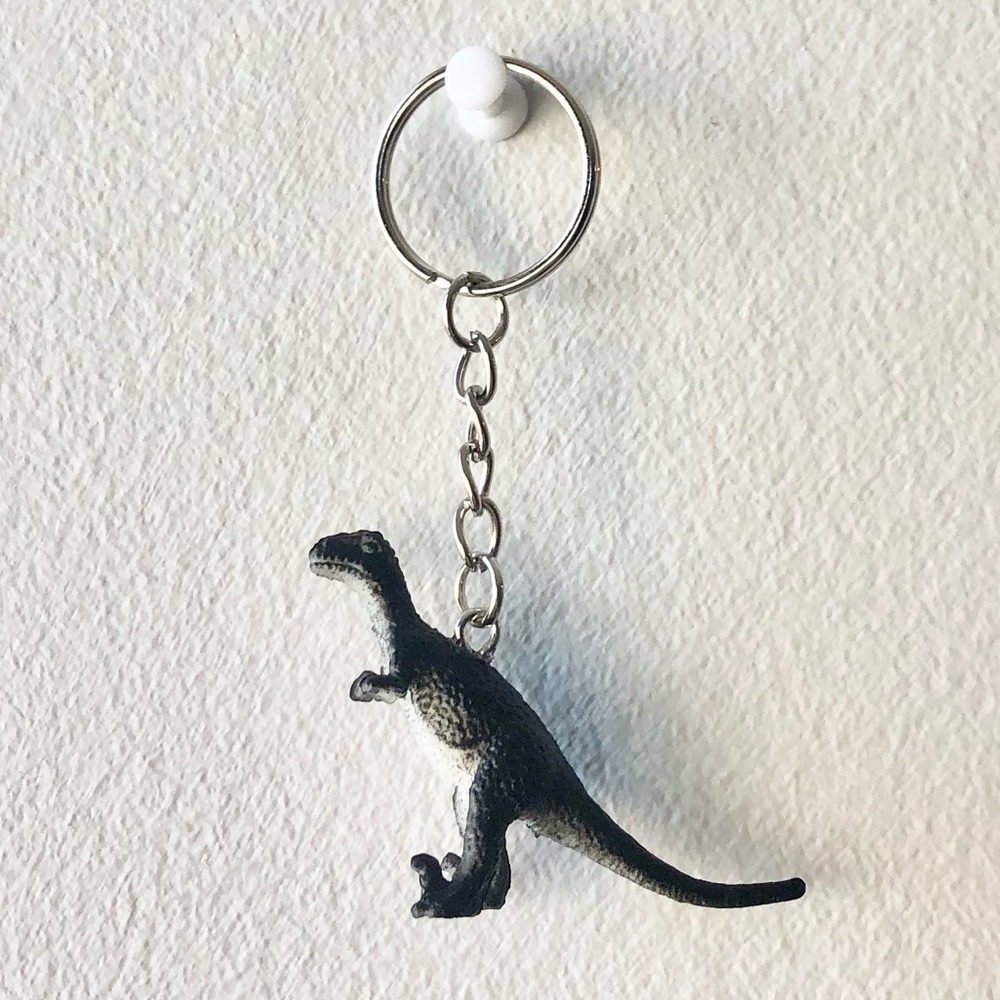 ❤️ Black Dinosaur Keychain